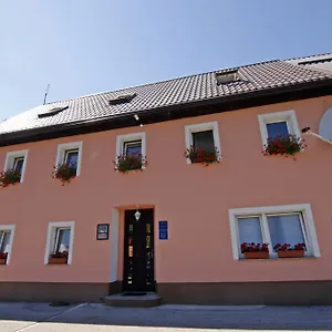 2* Gostinjska kuća Apartment House Lalita