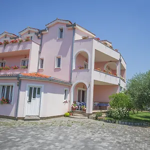 https://bed-and-breakfast-helena.splithotels.org