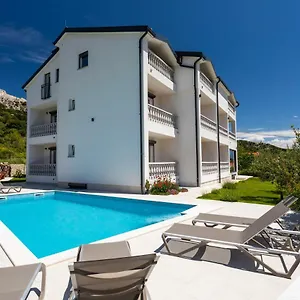 3* krevet i doručak Dosen